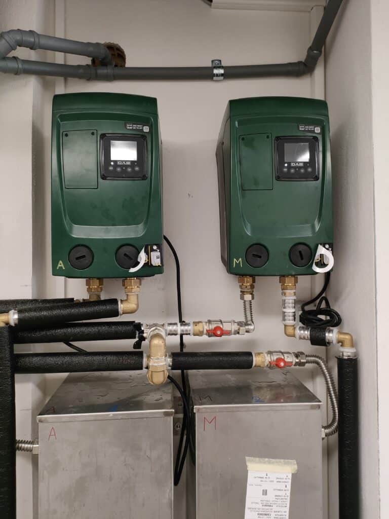 Due pompe DAB con tubature